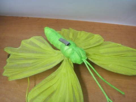 Motyl na klips papierowy 30cm 86736